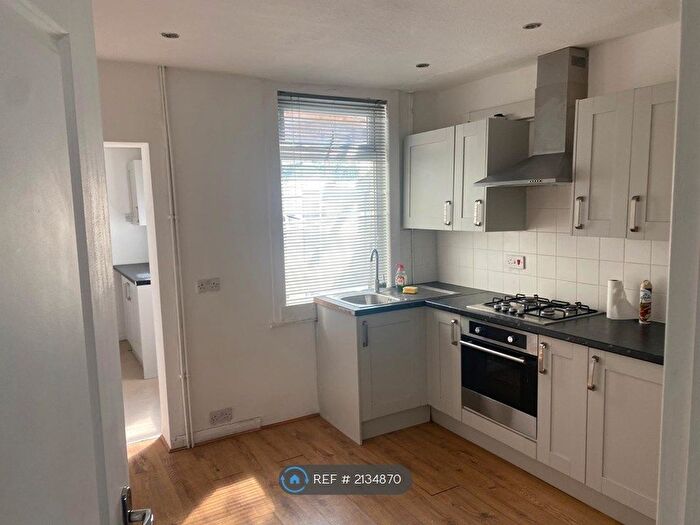 2 Bedroom Terraced House To Rent In Chatham Hill, Chatham, ME5