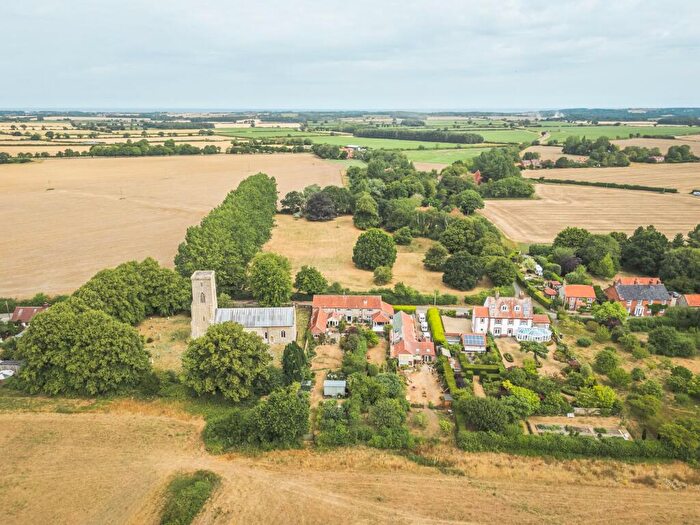 4 Bedroom Semi-Detached House For Sale In Exceptional Semi-Detached Barn Conversion In Sharrington, NR24