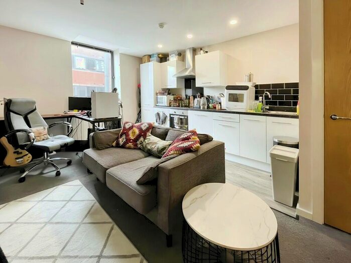 1 Bedroom Apartment To Rent In Sandringham House, Salford, M5