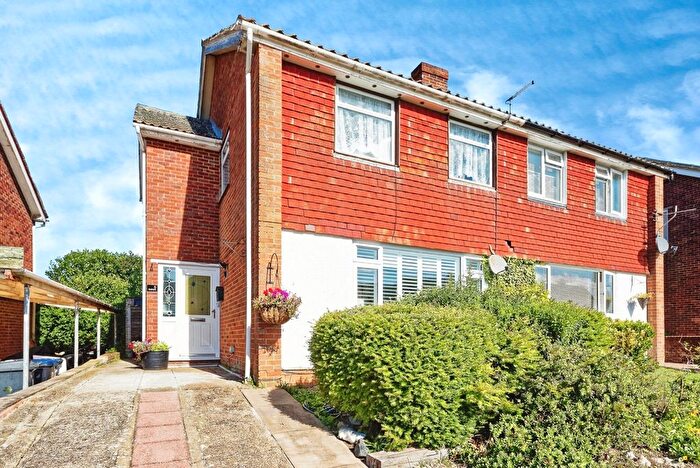 3 Bedroom Semi-Detached House For Sale In Cedar Road, Sturry, Canterbury, Kent, CT2