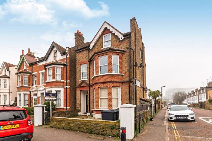 1 Bedroom Flat To Rent In Broughton Road, Ealing, W13