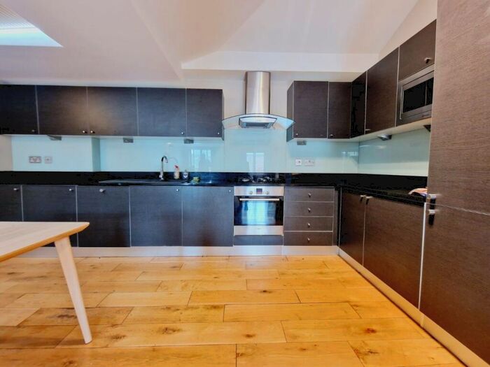 2 Bedroom Flat To Rent In Chalk Farm Road, Chalk Farm, NW1