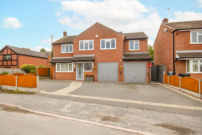 5 Bedroom Detached House For Sale In Back Lane, Hilton, DE65