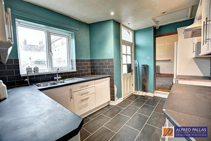 2 Bedroom Terraced Bungalow For Sale In Stranton Terrace, Roker, SR6