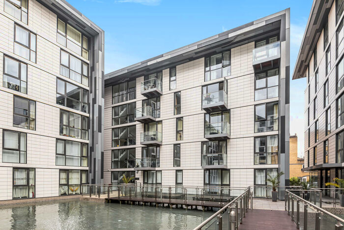 1 Bedroom Flat To Rent In Times Square, Hooper Street, London, E1