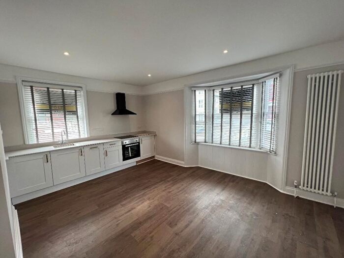 3 Bedroom Maisonette To Rent In Upper North Street, Brighton, East Sussex, BN1