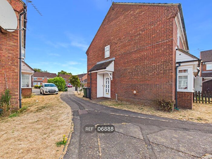 2 Bedroom Terraced House To Rent In Eaglesthorpe, Peterborough, PE1