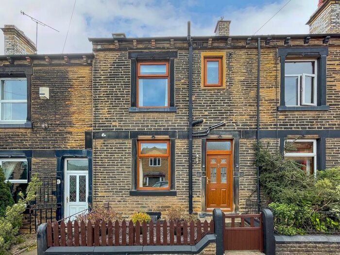 Houses for sale & to rent in LS27 8BL, Jubilee Terrace, Morley South Leeds