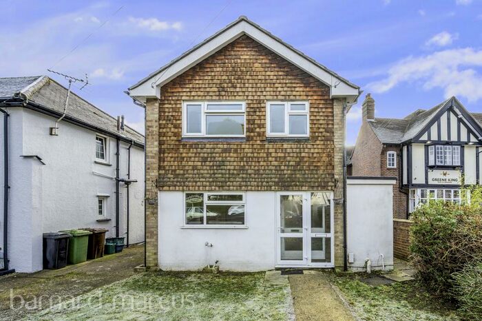 4 Bedroom Detached House To Rent In Manor Green Road, Epsom, KT19