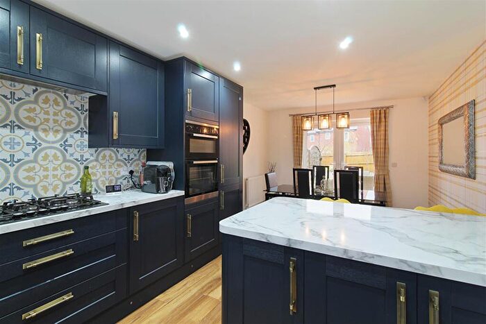 4 Bedroom Semi-Detached House For Sale In Whinfell Road, Dunston, Chesterfield, S41