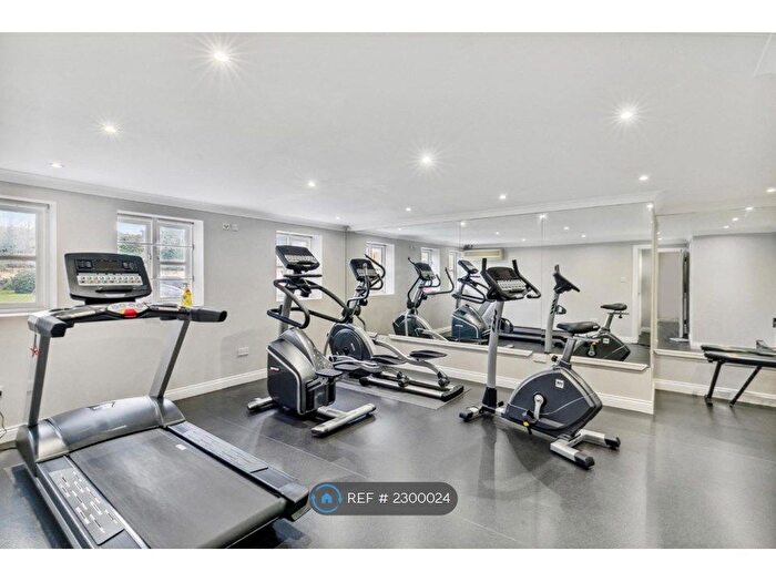 1 Bedroom Flat To Rent In Draymans Court, London, SW9