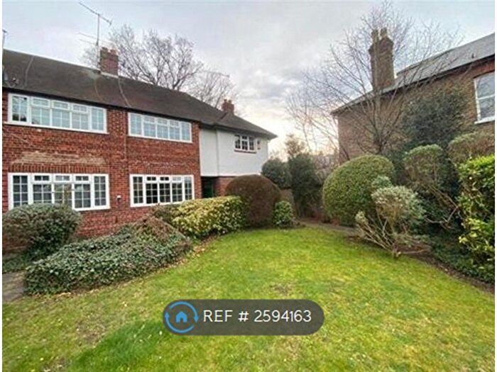 2 Bedroom Flat To Rent In Kingston Upon Thames, Kingston Upon Thames, KT2