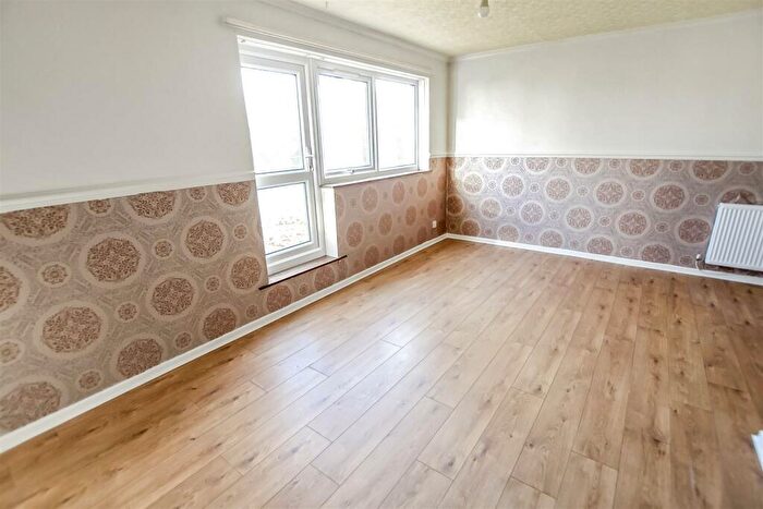 3 Bedroom Terraced House For Sale In Bakewell Place, Newton Aycliffe, DL5