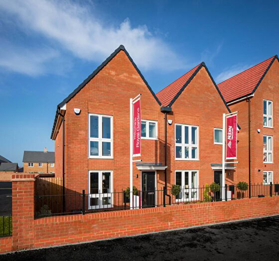 3 Bedroom End Of Terrace House For Sale In Royal Gardens, Wixams, Bedford, MK45