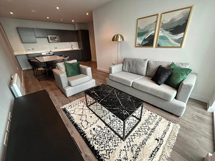3 Bedroom Apartment To Rent In Greengate, Salford, Manchester, M3