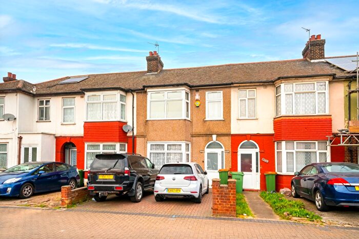 3 Bedroom Terraced House To Rent In Newham Way, London, E6