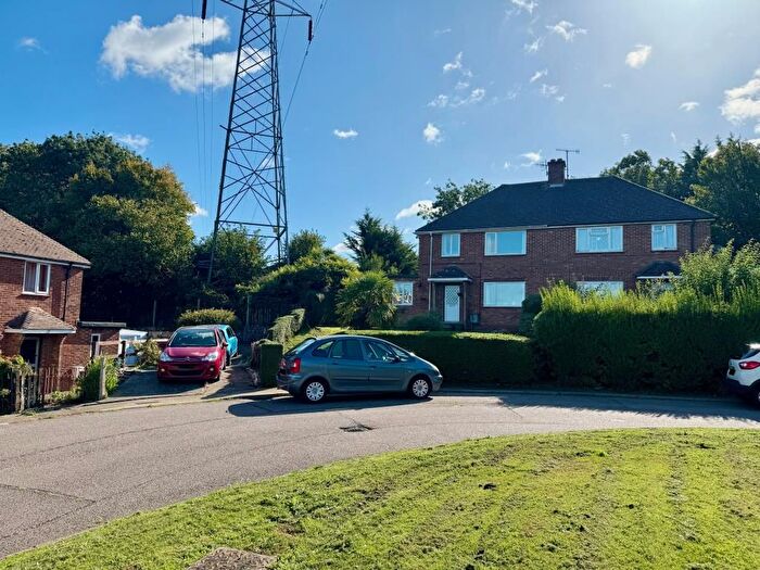 4 Bedroom Semi-detached House For Sale In Cremer Close, Chartham, Canterbury, Kent, CT4