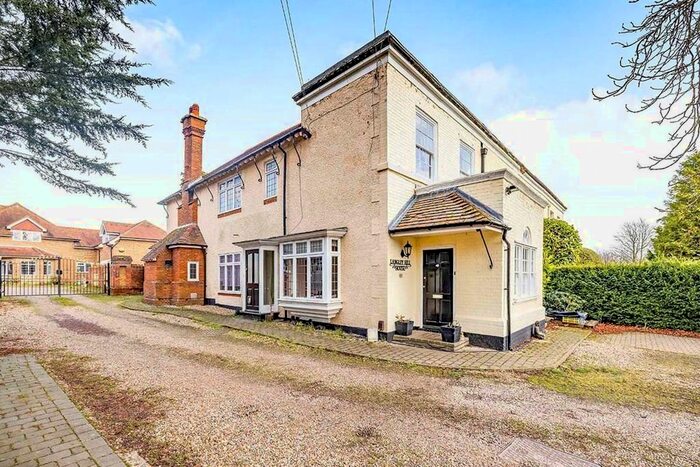 3 Bedroom Maisonette To Rent In Langley Hill, Kings Langley, Hertfordshire, WD4
