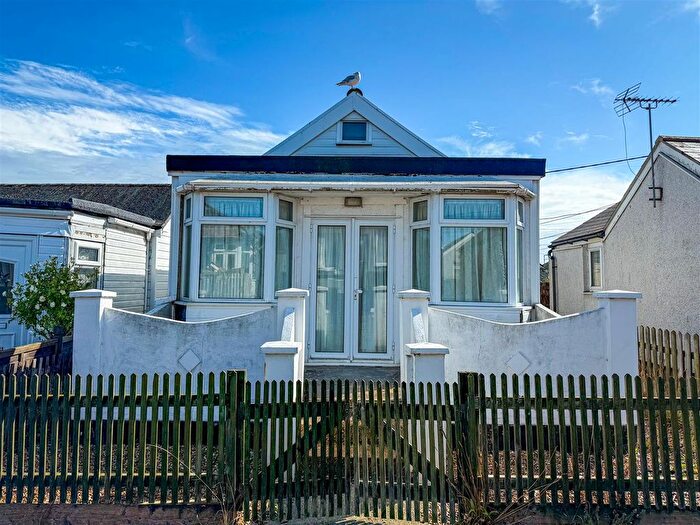 2 Bedroom Detached Bungalow For Sale In Wolseley Avenue, Jaywick, Essex, CO15