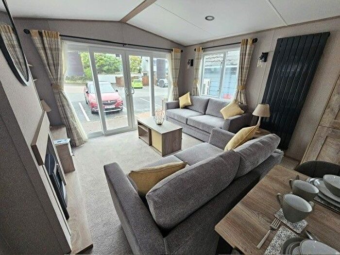 2 Bedroom Park Home For Sale In Braunton Road, Ashford, Barnstaple, EX31