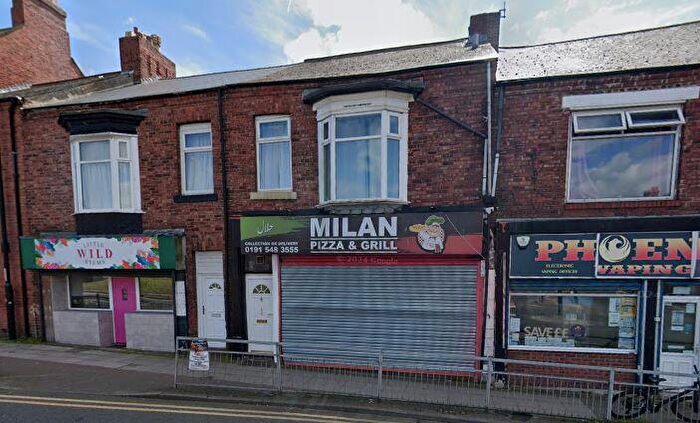 2 Bedroom Mews For Sale In - Southwick Road, Sunderland, Tyne And Wear, SR5