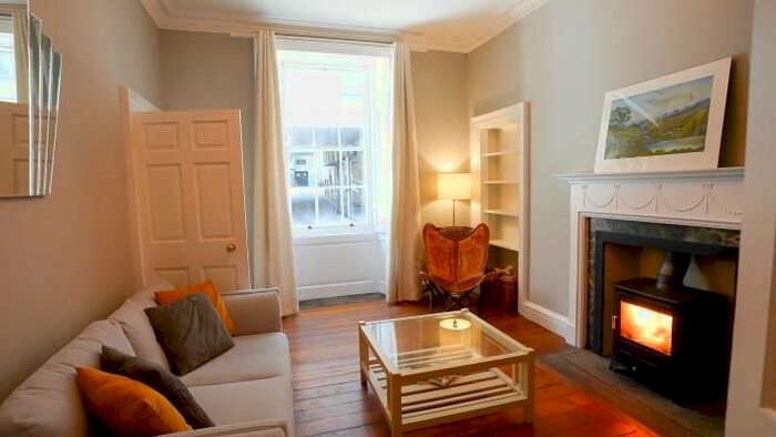 3 Bedroom Flat To Rent In Lauriston Street, Edinburgh, EH3