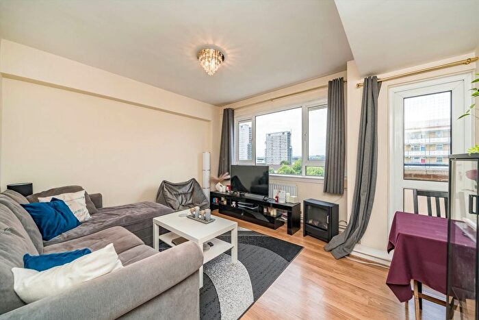 2 Bedroom Flat To Rent In Henry Dickens Court, Notting Hill, W11