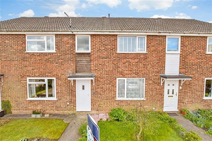 3 Bedroom End Of Terrace House For Sale In Alen Square, Staplehurst, Kent, TN12