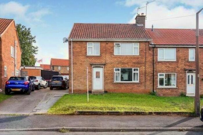 3 Bedroom End Of Terrace House To Rent In Shakespeare Drive, Sheffield, S25