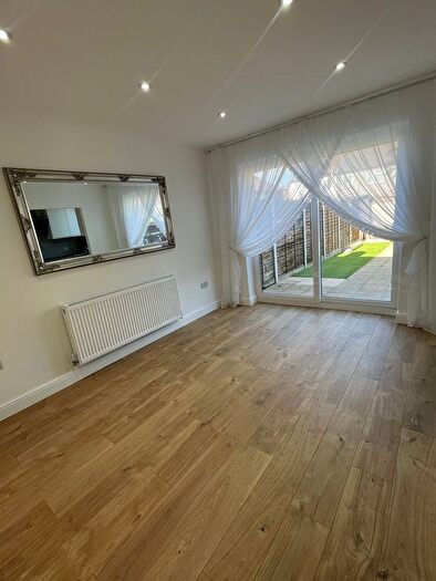 3 Bedroom Terraced House To Rent In Grove Road, London, SW16