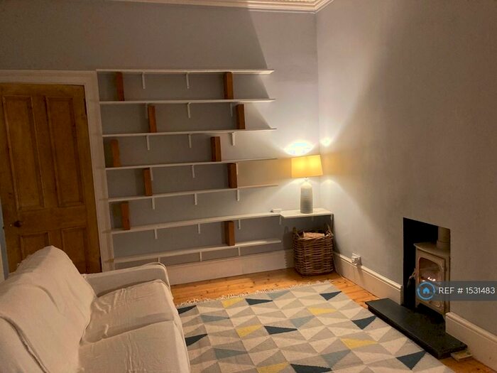 2 Bedroom Flat To Rent In Lawrie Street, Glasgow, G11