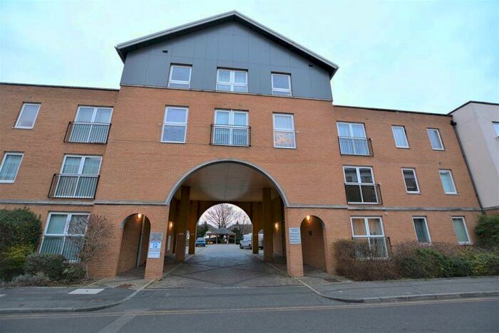 1 Bedroom Apartment To Rent In Kenway, Southend-On-Sea, SS2