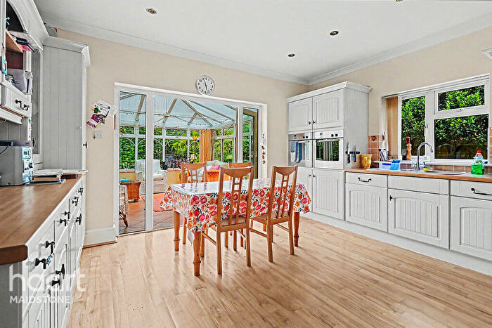 4 Bedroom Detached House For Sale In Somerfield Road, Maidstone, ME16