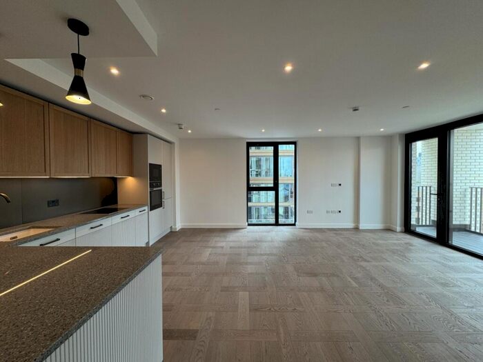 2 Bedroom Flat To Rent In Merino Gardens, London Dock, E1W