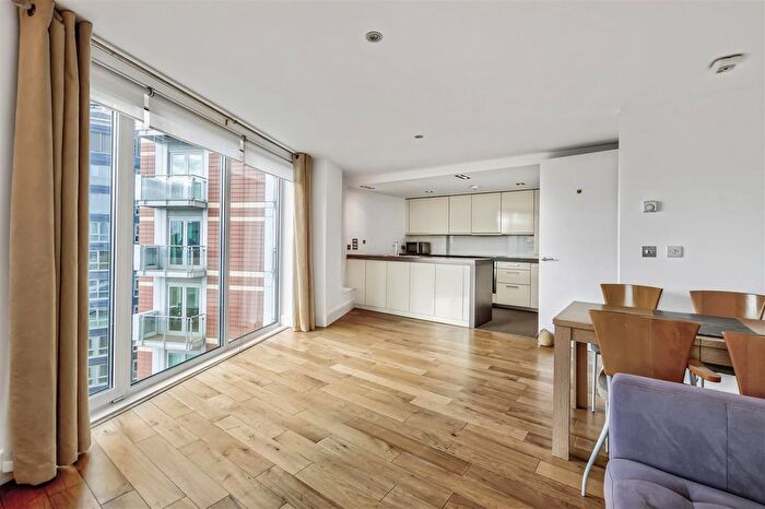 2 Bedroom Flat To Rent In Salamanca Place, Vauxhall, London, SE1