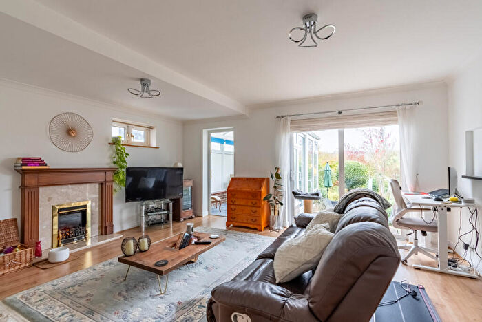2 Bedroom Bungalow For Sale In Marshalls Way, Wheathampstead, St. Albans, Hertfordshire, AL4