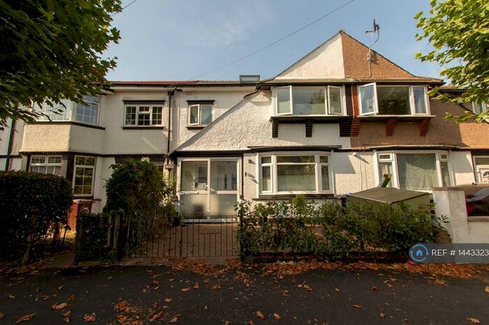 5 Bedroom Terraced House To Rent In Garden Avenue, North Mitcham/Tooting Borders, CR4