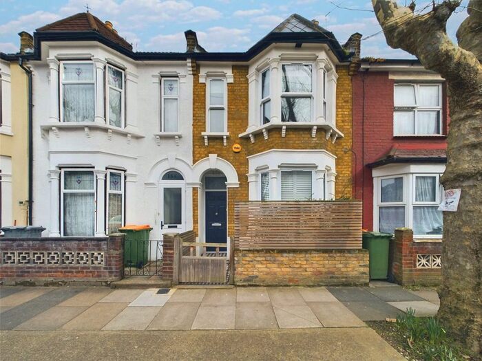 1 Bedroom Flat To Rent In Third Avenue, Newham, London, E12