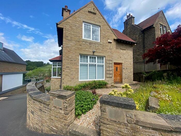 4 Bedroom Detached House To Rent In Ladyhouse Lane, Berry Brow, HD4