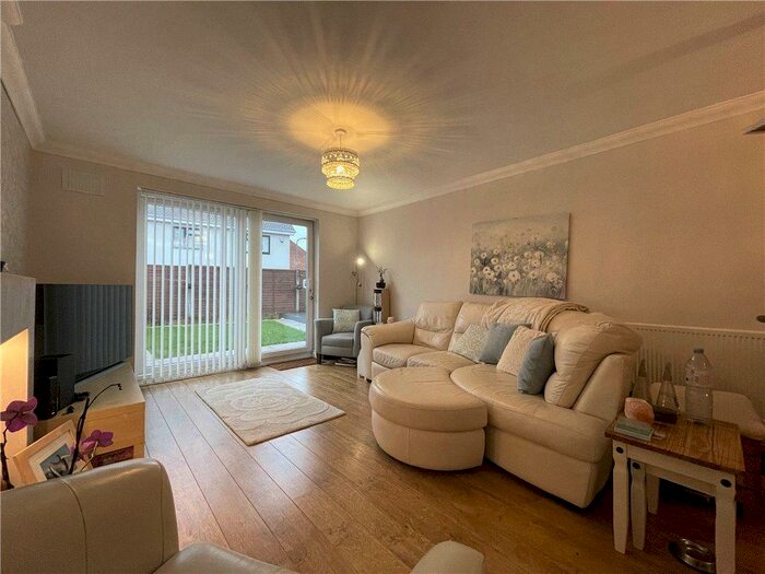 2 Bedroom End Of Terrace House For Sale In Avon Street, Warwick, Warwickshire, CV34