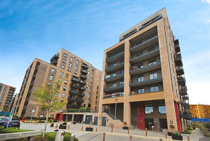 1 Bedroom Flat For Sale In Springwell Apartments, Colnebank Drive, Watford, WD18