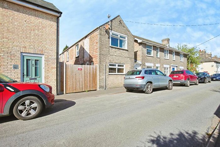 4 Bedroom Semi Detached House For Sale In Bond Street, Stowmarket, Suffolk, IP14