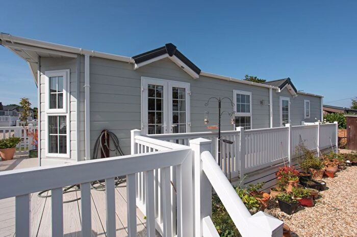 2 Bedroom Park Home For Sale In Bowdens, Langport, TA10