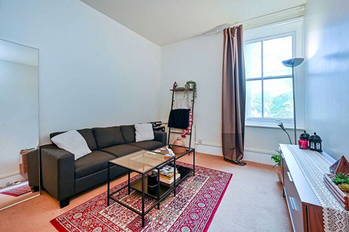 2 Bedroom Flat To Rent In Mornington Avenue Mansions, West Kensington, London, W14