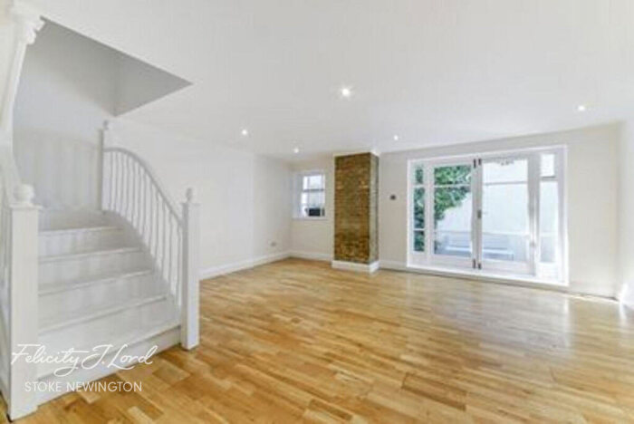 2 Bedroom Flat For Sale In The Duplex, Alkham Road, London, N16