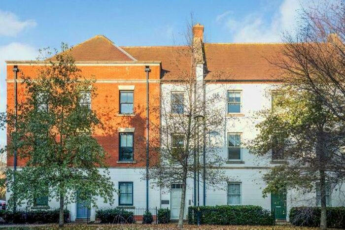 2 Bedroom Flat To Rent In Clickers Drive, Northampton, NN5