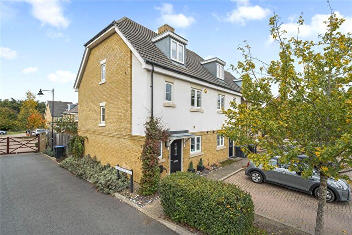 4 Bedroom Semi Detached House For Sale In Brookwood Farm Drive, Knaphill, Woking, Surrey, GU21