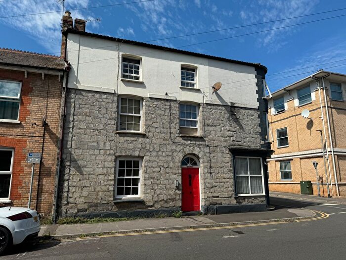 1 Bedroom Flat To Rent In Victoria Street, Taunton, TA1