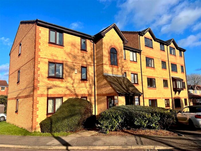 1 Bedroom Flat To Rent In Blackdown Close, East Finchley, N2