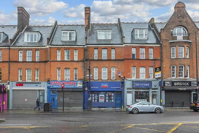 2 Bedroom Flat To Rent In Bohemia Place, Mare Street, London, E8